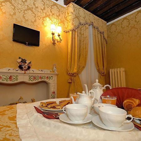 Bed and Breakfast Residenza La Loggia Венеция Экстерьер фото